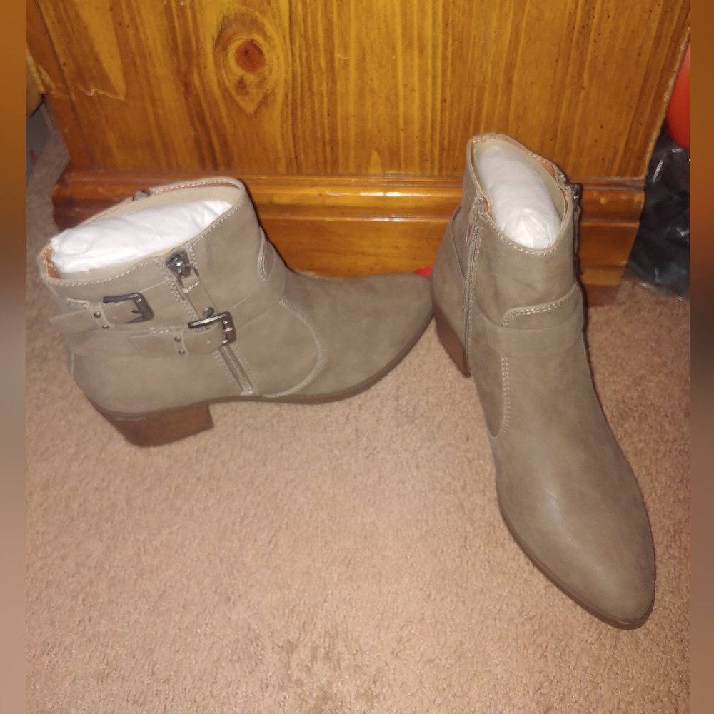 Indigo Rd Boots 8.5